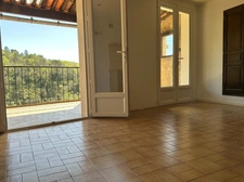 Dans Maison de village, appartement 4/5 pièces, terrasse, garage et cave