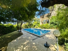 Maison familiale 5 chambres – 173 m² – Jardin, piscine, garage, terrasse et vue