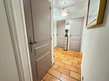 Vivre le charme de Gréoux les Bains : Appartement 5 pièces en rez de jardin