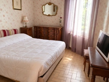 Maison familiale avec beau terrain à Vinon-sur-Verdon – proximité Verdon et commodités à pied