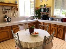 Maison familiale avec beau terrain à Vinon-sur-Verdon – proximité Verdon et commodités à pied