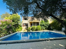 Maison familiale 5 chambres – 173 m² – Jardin, piscine, garage, terrasse et vue