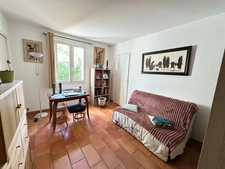 Vivre le charme de Gréoux les Bains : Appartement 5 pièces en rez de jardin