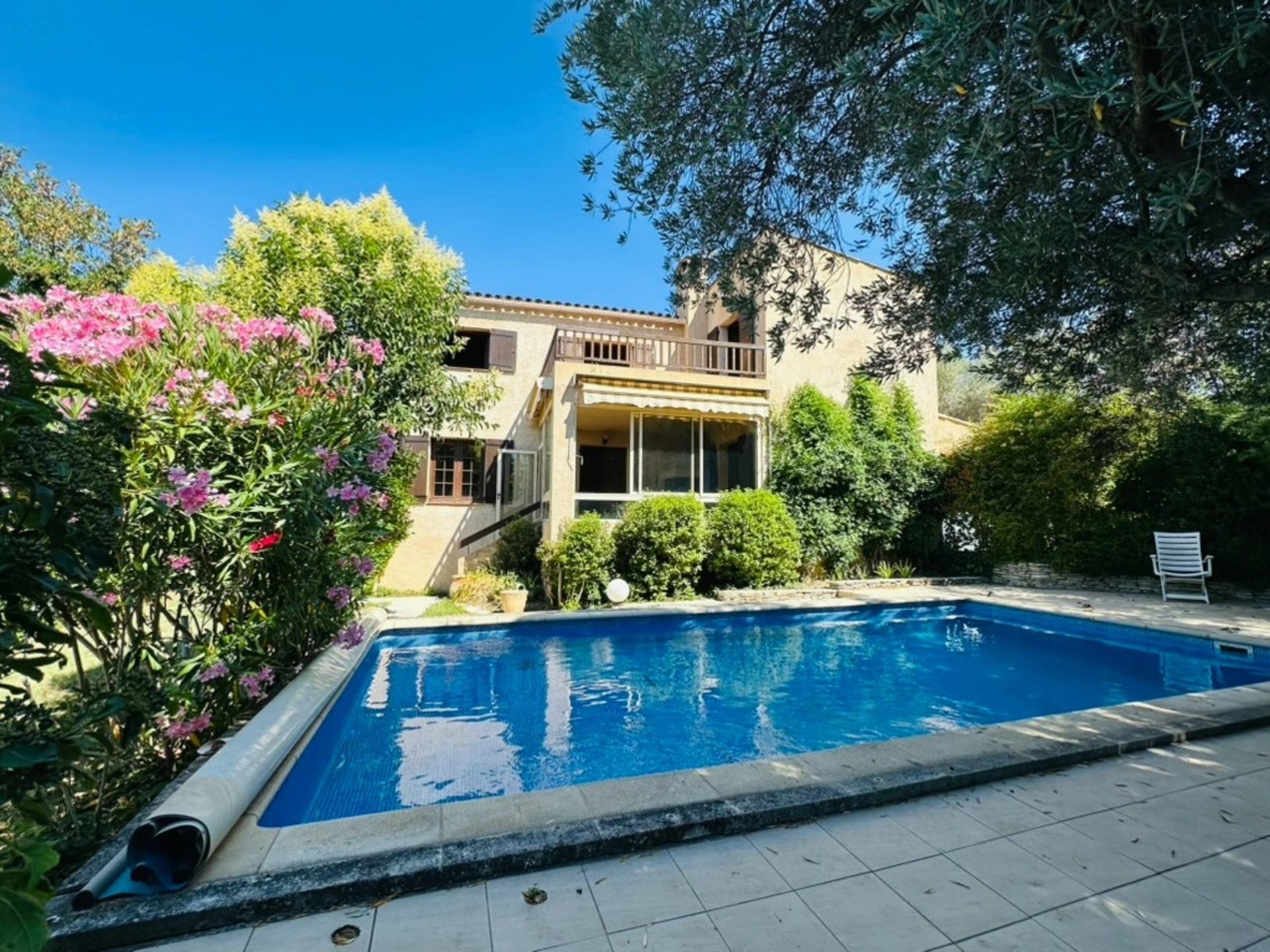 Maison 8 pièces 173 m² · à Manosque · 173 m² · 369 000 €