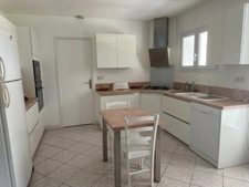 Maison familiale avec piscine, vue panoramique et cadre privilégié