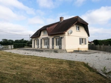 Maison à louer de 136 m² LINGEVRES (14)