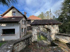 297 m2 habitables sur terrain de 9000 m2 