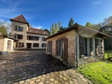 297 m2 habitables sur terrain de 9000 m2 