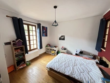297 m2 habitables sur terrain de 9000 m2 