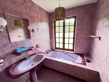 297 m2 habitables sur terrain de 9000 m2 