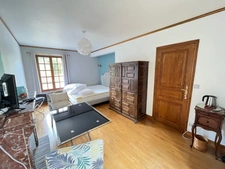 297 m2 habitables sur terrain de 9000 m2 