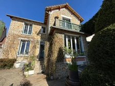MAISON EN PIERRES MEULIERES AVEC SOUS-SOL TOTAL, 4 CHAMBRES