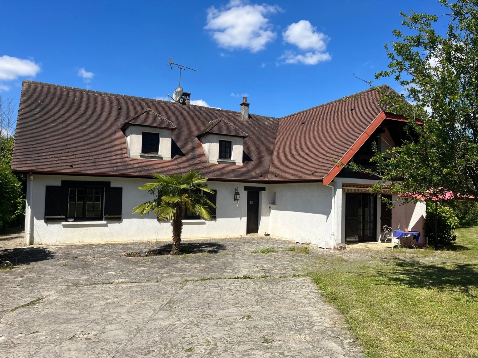 Maison 8 pièces 230 m² · à La Ferte sous Jouarre · 230 m² · 447 000 €