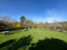 MAISON EN PIERRES MEULIERES AVEC SOUS-SOL TOTAL, 4 CHAMBRES