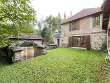 297 m2 habitables sur terrain de 9000 m2 