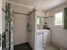 Maison à vendre 6 pièces SAINT SAUVANT (17)Avec terrain en zone U.