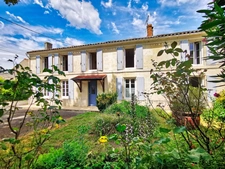 Maison en pierre 4 chambres à rénover 159m2