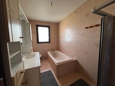 Maison à vendre 6 pièces CHERAC (17)