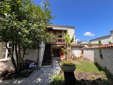 Maison à vendre 7 pièces GENSAC LA PALLUE (16)