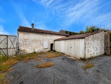 Maison à vendre  BURIE (17)
