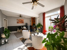 Maison d'habitation 7 pièces à vendre plus trois revenus locatifs MATHA (17)