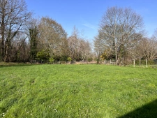 GRANGE  à vendre AVEC TERRAIN AGRICOLE BURIE (17)