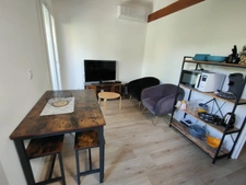 Maison meublée à louer à l'année. 2 pièces LE PRADET (83). 750 € CC
