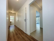 CANNES- CROIX-DES-GARDES. Appartement rénové à vendre 5 pièces. 99 m² avec garage et cave. 422 000 €
