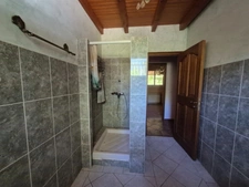 Maison à rénover. 5 pièces BAGNOLS EN FORET (83). 475000 €