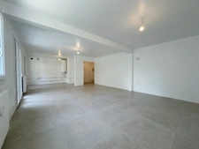 CANNES- CROIX-DES-GARDES. Appartement rénové à vendre 5 pièces. 99 m² avec garage et cave. 422 000 €