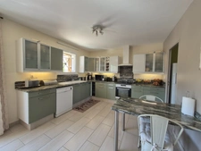 EXCLUSIVITE-PRESTIGE. Maison à vendre 6 pièces SOLLIES VILLE (83). 575 000 €