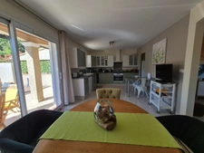 EXCLUSIVITE-PRESTIGE. Maison à vendre 6 pièces SOLLIES VILLE (83). 575 000 €