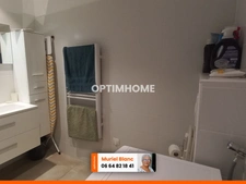 La Farlède, centre ville, appartement type 2 avec parking privé. 
