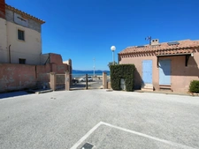Maison meublée à louer à l'année. 2 pièces LE PRADET (83). 750 € CC
