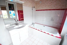 MAISON INDIVIDUELLE 174 M² – 5 CHAMBRES POSSIBLES – GRAND GARAGE 51 M² – QUARTIER PRISÉ LONGWY HAUT