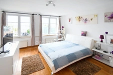 BELLE MAISON DE VILLAGE 200M2 - TERRAIN 6 ARES - GRAND GRENIER AMENAGEABLE DE 110M2 - 2 GARAGES 4 VOITURES