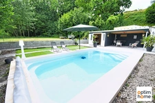 UNE PROPRIÉTÉ DE CARACTÈRE DE 325 M² SUR PLUS DE 35 ARES, AVEC PISCINE ET 11 GARAGES !