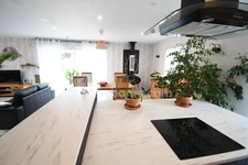 MAISON INDIVIDUELLE 112 M² – SANS VIS-À-VIS – 3 CHAMBRES + SALLE DE JEUX/BUREAU – GARAGE – TERRAIN DE + DE 7 ARES