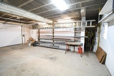 Villerupt – Local commercial de 105 m² ou Possibilité de le transformer en appartement avec grand parking privatif de 150 m²