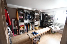 BELLE MAISON INDIVIDUELLE PLAIN PIED SURELEVE - 5 CHAMBRES - TERRAIN 6 ARES - GARAGE
