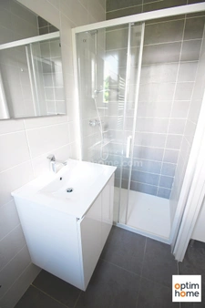 MAISON BOURGEOISE INDIVIDUELLE - 5 CHAMBRES - 2 SALLES DE BAIN - BUREAU - GARAGE - TERRAIN