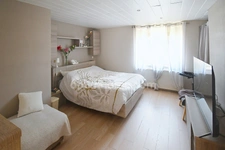 MAISON INDIVIDUELLE FAMILIALE 138 M² AVEC 4 CHAMBRES, PLATEAU AMÉNAGEABLE 100 M², GARAGE ET JARDIN – PROCHE LUXEMBOURG