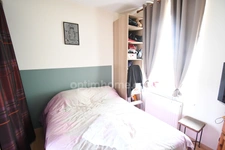 IMMEUBLE DE 4 LOGEMENTS DE 176M2 ENVIRON - TERRAIN - 3 PLACES DE PARKING