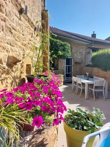 CHARMANTE FERMETTE EN PIERRE 205M2 - GRENIER 30M2 - GRAND GARAGE - TERRAIN DE PRESQUE 9 ARES