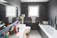 MAISON RECENTE DE 2021 - PLAIN PIED - 4 CHAMBRES - TERRAIN 9 ARES 50 - GARAGES DE 45M2