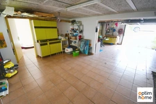 MAISON DE PLAIN PIED SURELEVE - VUE DEGAGEE - TERRAIN 12 ARES 37