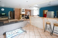 MAISON INDIVIDUELLE 183M2 - 5 CHAMBRES - TERRAIN 10 ARES 79 - HANGAR