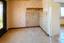 MAISON INDIVIDUELLE AU CALME – 3 CHAMBRES – GARAGE – TERRAIN 6 ARES