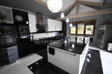 MAISON FAMILIALE DE 210M2 - 4 CHAMBRES - TERRAIN 9 ARES - GARAGE 3 VOITURES