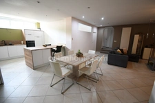 SPACIEUX REZ-DE-CHAUSSÉE AVEC GARAGE, À DEUX PAS DU LUXEMBOURG
